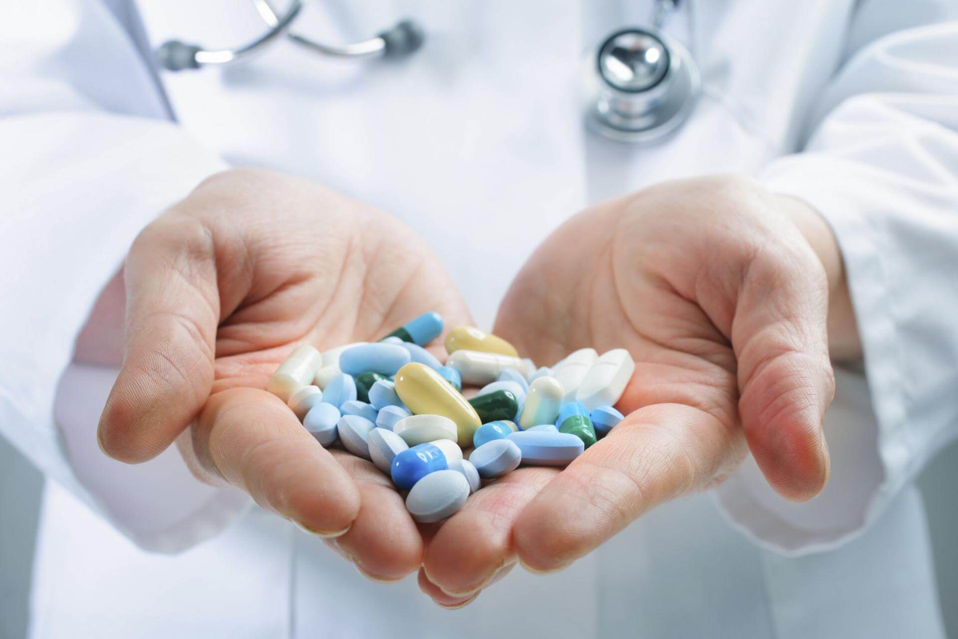 Fornecimento de medicamentos e tratamentos pelo SUS: quando é possível exigir judicialmente